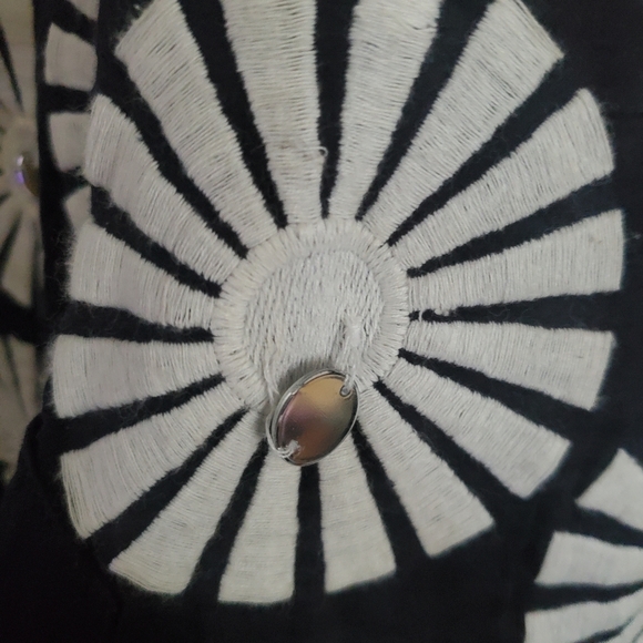 Tory Burch embroidered vneck flare sleeves size 2 - Picture 8 of 10